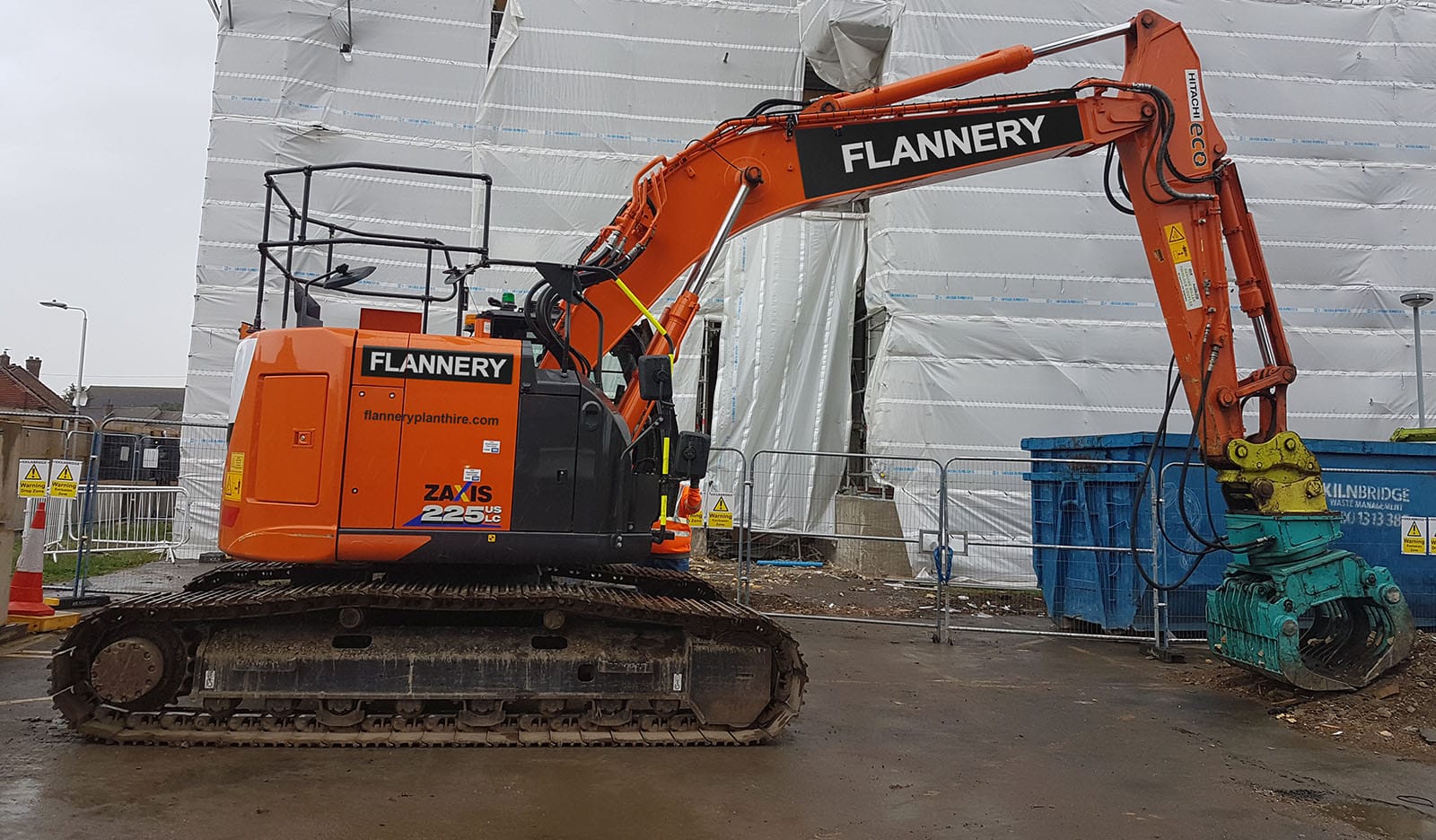 Hitachi Zaxis ZX225US-6 | Plant Hire UK | Flannery Plant Hire